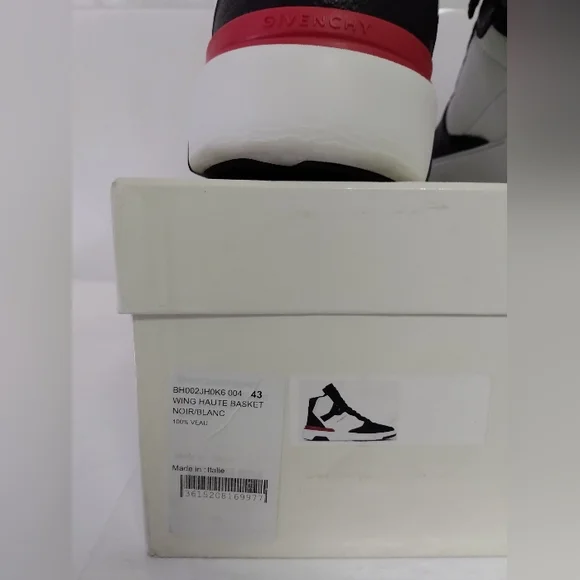 Givenchy Sneakers - Picture 16 of 16